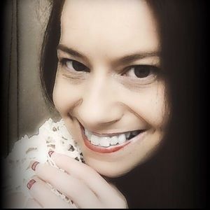 Meet your Posher, Cari